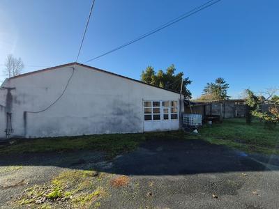 Grange - 202 m² - 2 pièces