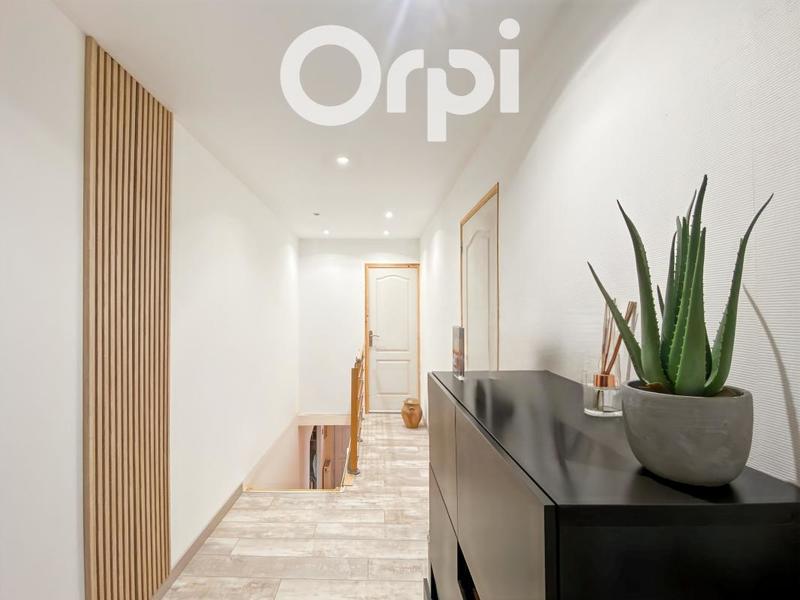 Maison - 137 m² - 7 pièces