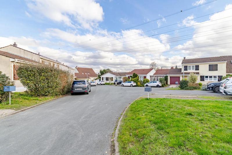 Maison - 95 m² - 4 pièces