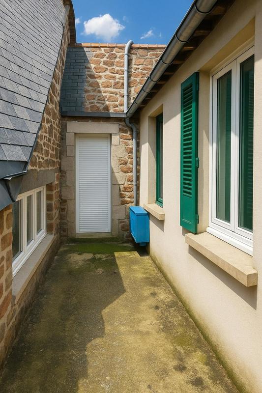 Maison - 240 m² - 11 pièces