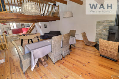 Maison - 239 m² - 6 pièces