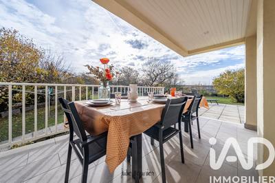 Maison - 190 m² - 9 pièces