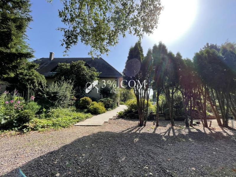 Propriété - 233 m² - 9 pièces