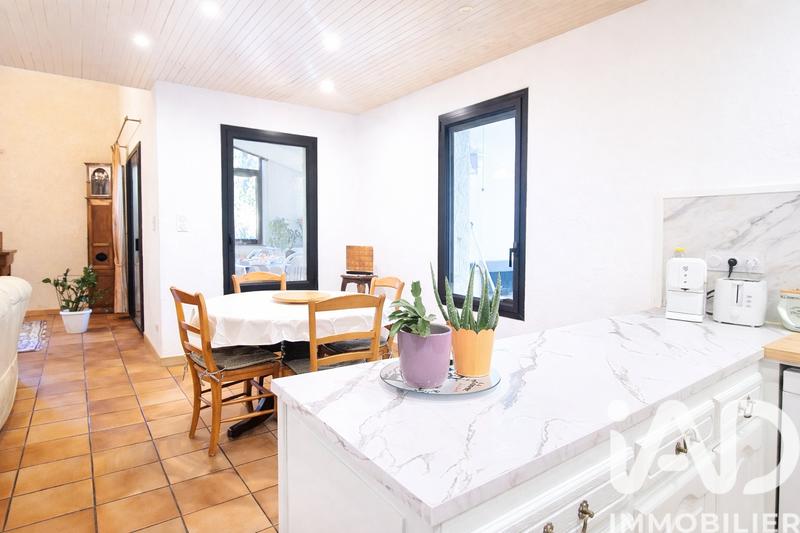 Maison - 260 m² - 7 pièces