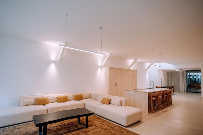 Loft - 168 m² - 5 pièces