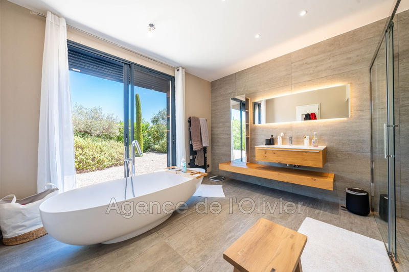 Villa - 309 m² - 6 pièces