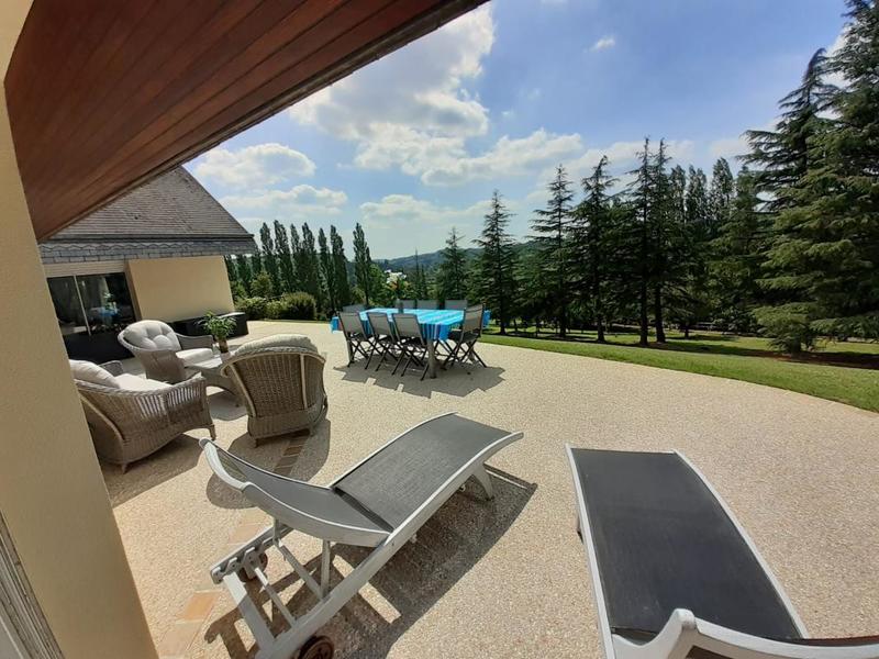 Maison d'architecte - 215 m² - 9 pièces