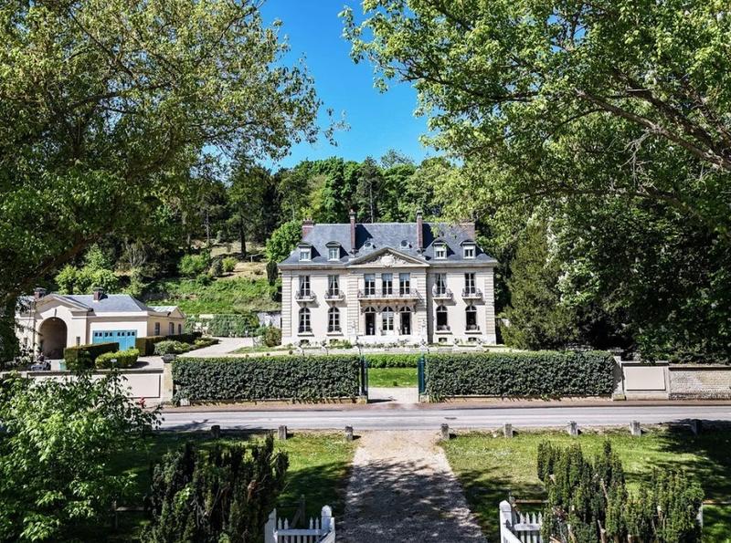 Manoir - 1 000 m² - 30 pièces