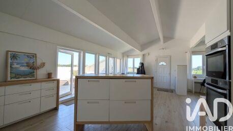 Maison - 200 m² - 7 pièces