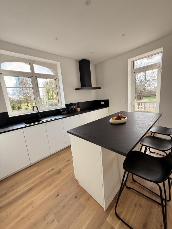 Maison de maîtres - 241 m² - 8 pièces