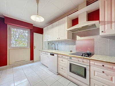 Appartement - 100 m² - 3 pièces