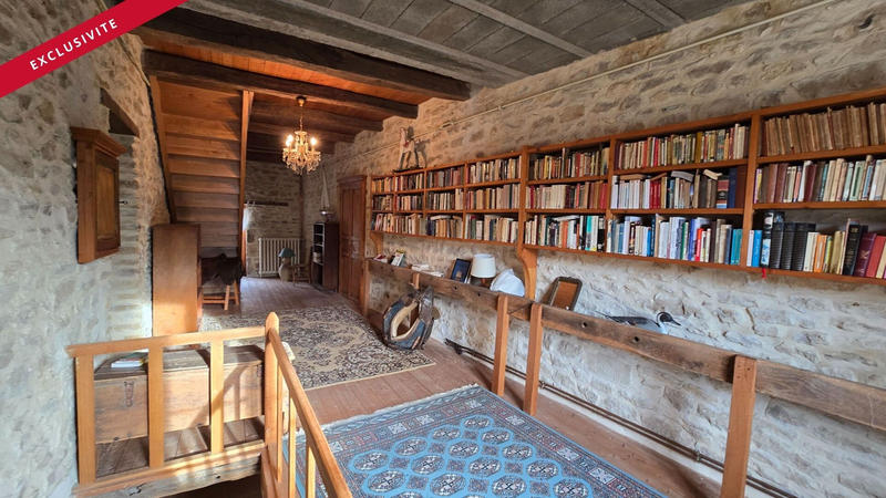 Maison - 256 m² - 5 pièces