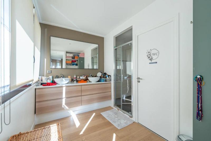 Appartement - 212 m² - 5 pièces