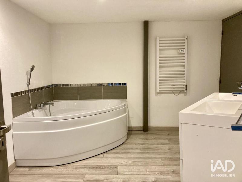 Loft - 70 m² - 2 pièces