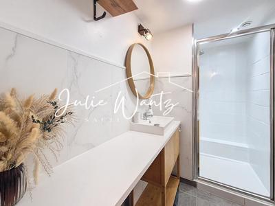 Maison - 201 m² - 7 pièces