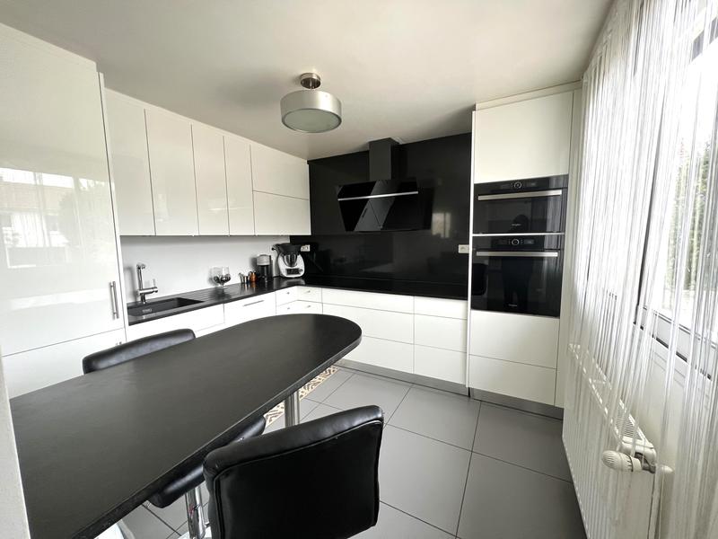 Maison - 196 m² - 7 pièces