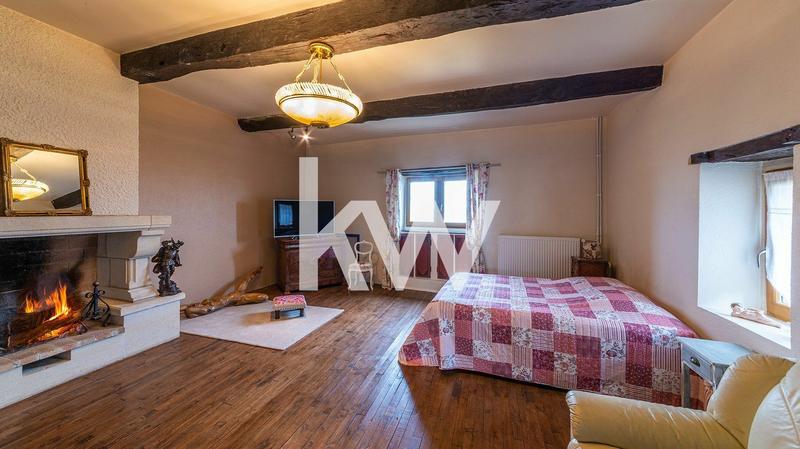 Maison ancienne - 179 m² - 6 pièces