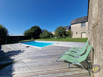 Maison - 283 m² - 11 pièces