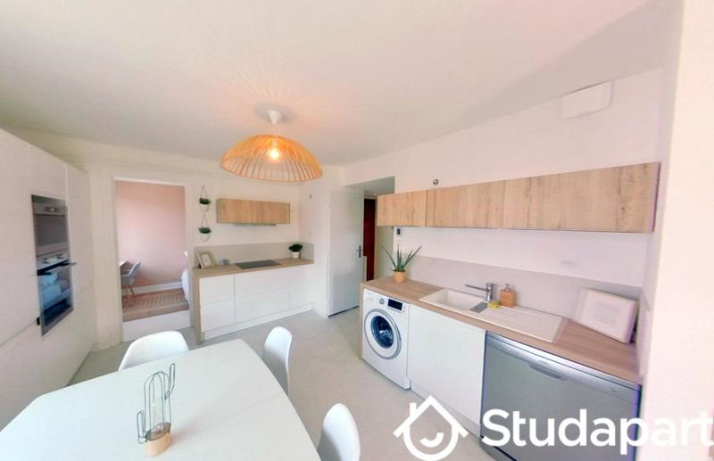 Chambre - 10 m² - 1 pièce