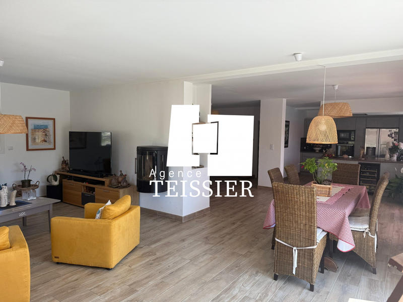 Villa - 151 m² - 6 pièces