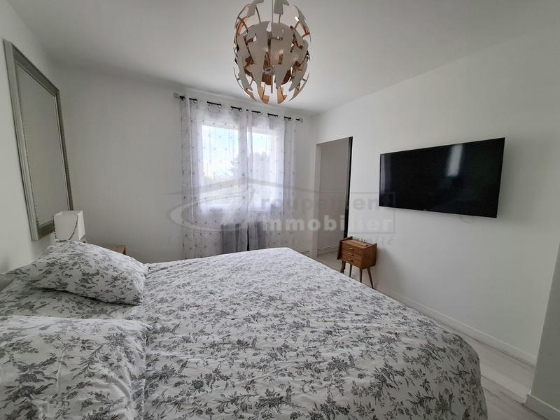 Maison - 174 m² - 8 pièces