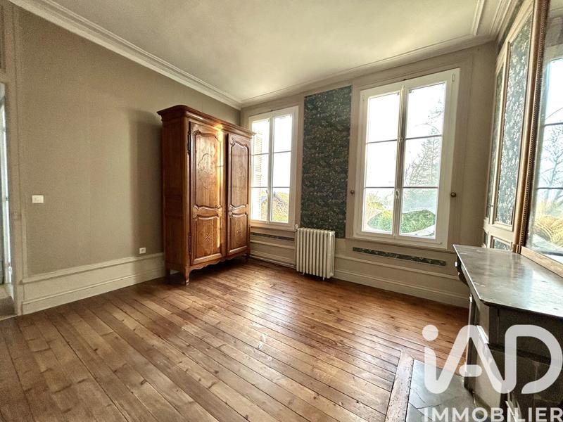 Maison - 245 m² - 10 pièces