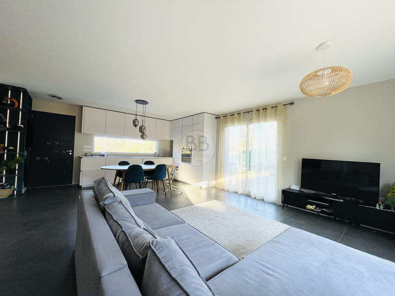 Villa - 90 m² - 4 pièces