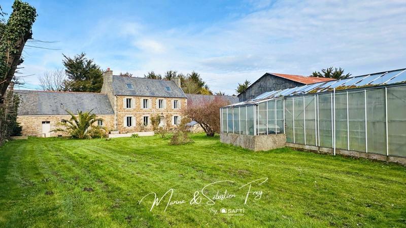 Maison de maîtres - 300 m² - 11 pièces
