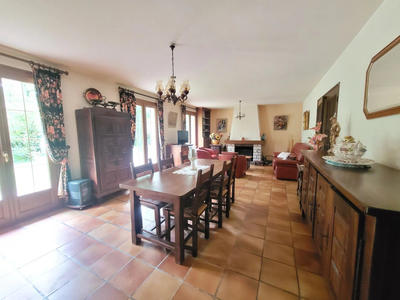 Maison - 140 m² - 6 pièces