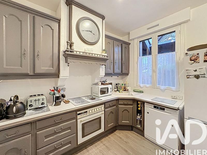 Maison - 180 m² - 9 pièces