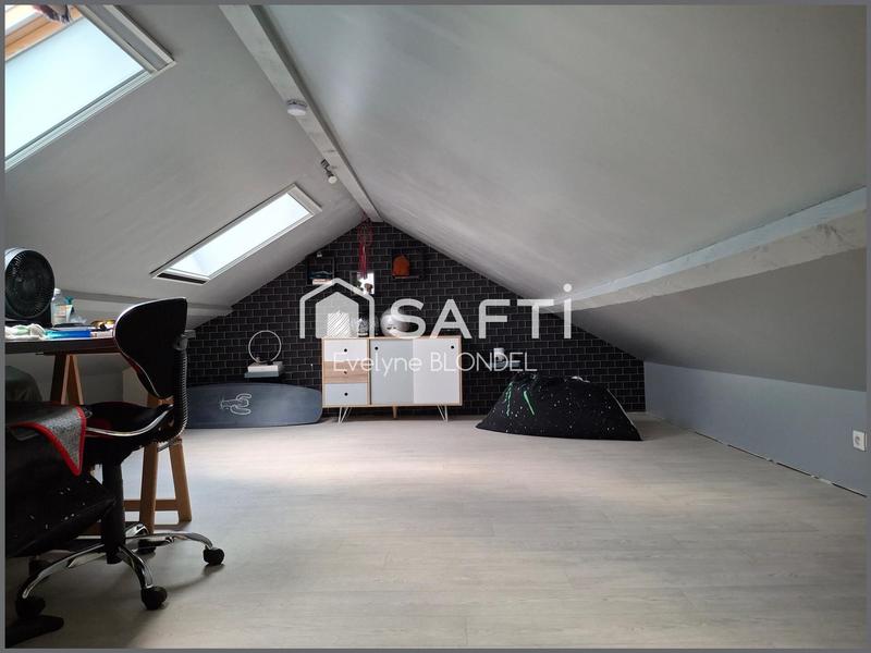 Maison - 130 m² - 8 pièces