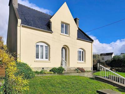 Maison - 84 m² - 4 pièces