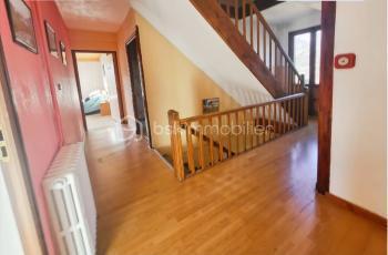 Propriété - 900 m² - 40 pièces