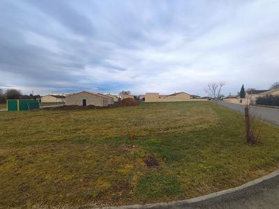 Terrain constructible - 1 000 m²