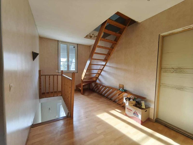 Maison - 211 m² - 8 pièces