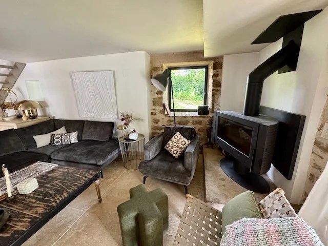 Maison en pierre - 200 m² - 7 pièces