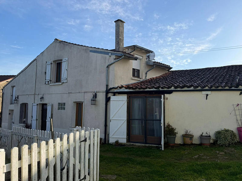 Maison - 80 m² - 4 pièces