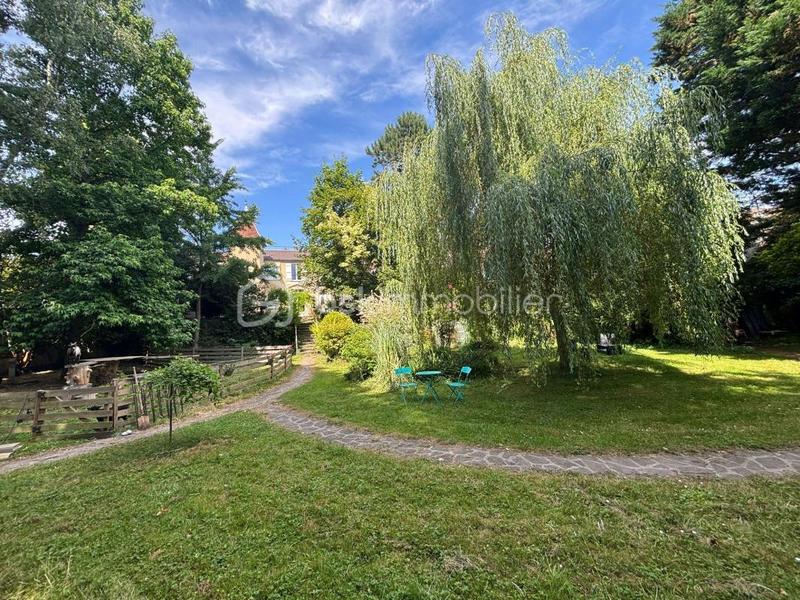 Demeure - 161 m² - 5 pièces