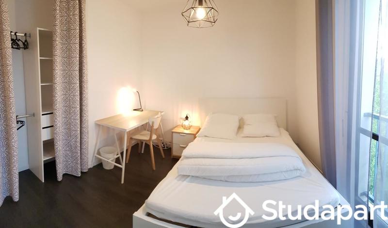 Chambre - 12 m² - 1 pièce