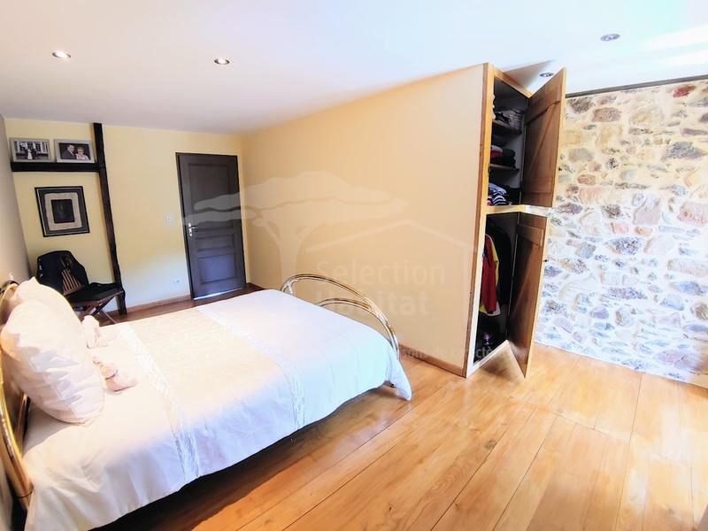 Château - 450 m² - 12 pièces