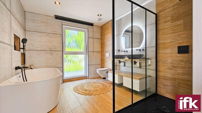 Maison - 173 m² - 6 pièces