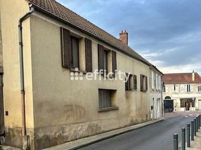 Maison - 180 m² - 8 pièces