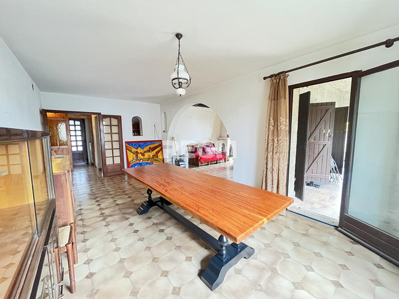 Maison - 180 m² - 7 pièces