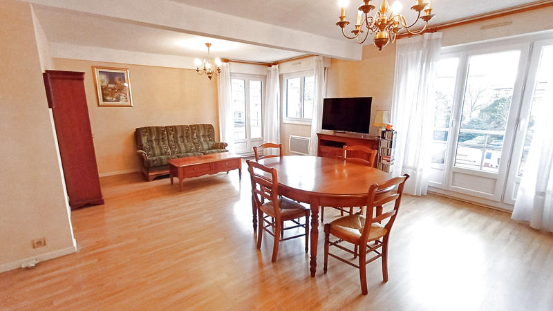 Appartement - 105 m² - 5 pièces