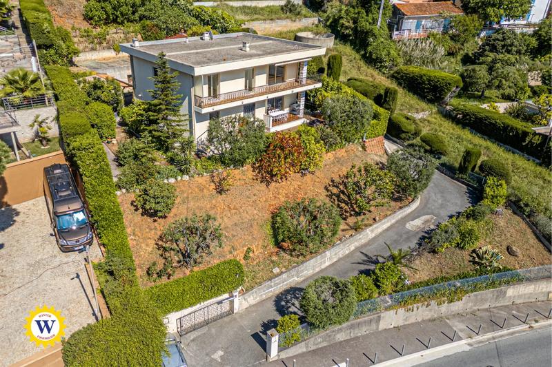 Villa - 211 m² - 7 pièces