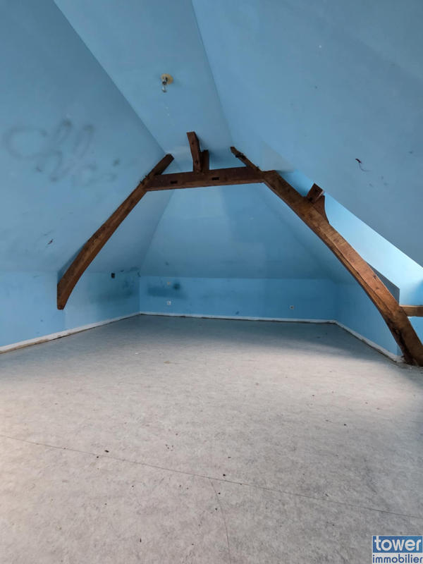 Maison - 295 m² - 16 pièces