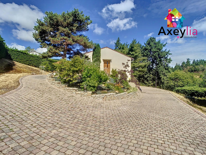 Maison - 111 m² - 6 pièces