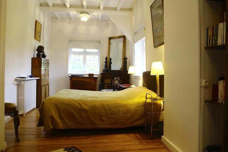 Maison traditionnelle - 260 m² - 8 pièces