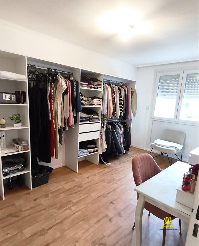 Appartement - 80 m² - 5 pièces