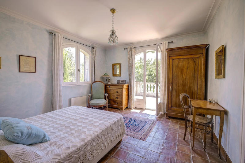 Villa - 168 m² - 6 pièces